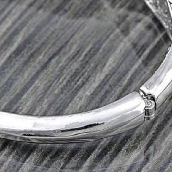 Neiman Marcus Silver Rhinestone Twin Jaguar Cuff Bangle Bracelet - Picture 4 of 5